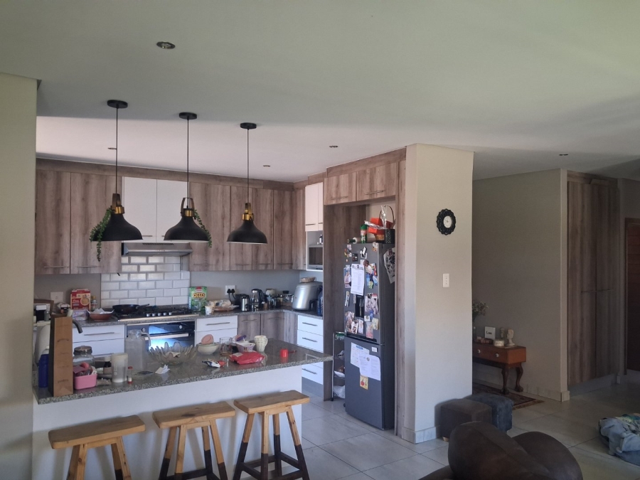 To Let 3 Bedroom Property for Rent in Hillside Free State